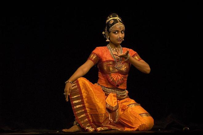 Yamini Reddy dancing Kuchipudi in Bratislava. 