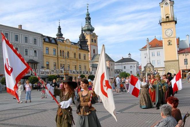 Entourages to King Mathias Corvinus and Queen Beatrix cross SNP Square celebrating the Central Slovak Museum. 