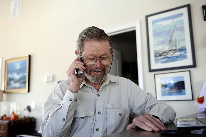 George Smith, a pioneer in fibre otics, and two other scientists won the Nobel Prize for Physics this year.