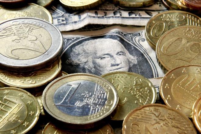 Fewer foreign exchange transactions after the euro arrived caused a drop in banks' revenues.