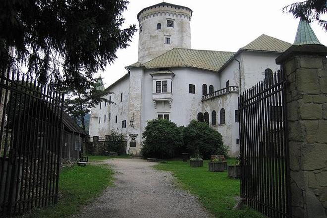 Budatín Castle will display modern art starting April 16.