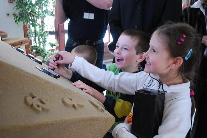 Young Slovaks learn about life in ancient Egypt at the Archaeological Museum. 