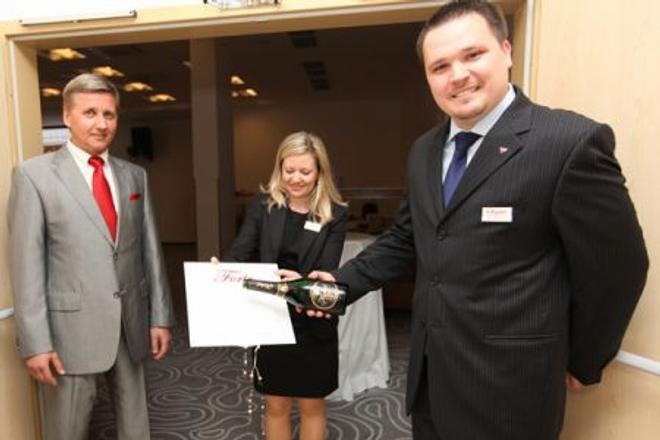 Hotel Manager, Raduz Dula and Deputy of Investor Reiffeisen Evolution, Robert Galbavy are blessing the new conference room Forte.