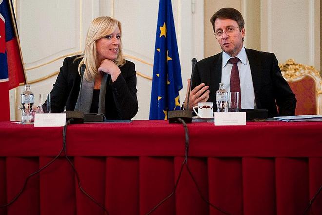 Iveta Radičová, pictured here with Ivan Mikloš, said further belt-tightening would not be at the expense of citizens. 