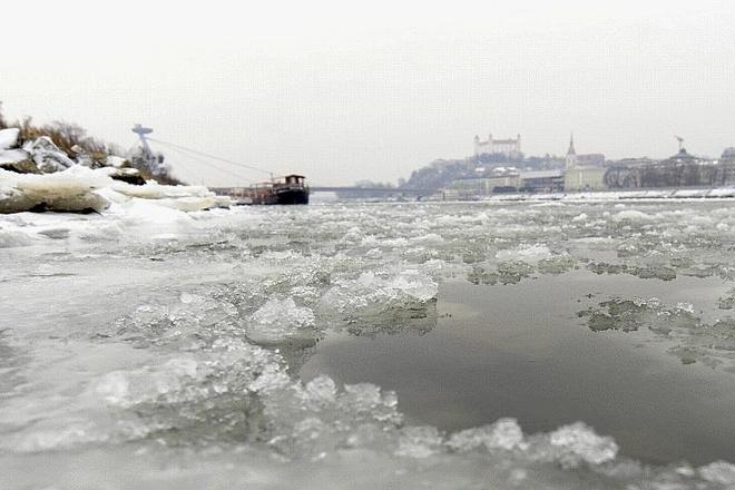 Recent ice on the Danube has precluded boating, but enthusiasts have big plans.