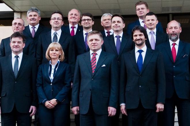 The new cabinet greets the media. 
