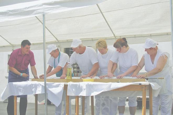 History in the making: The record-breaking trdelník is prepared in Skalica.