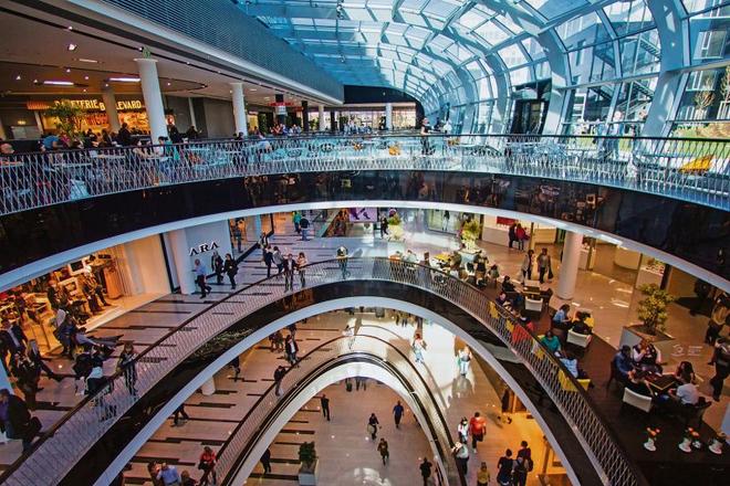 People in Prague have the highest average earnings in central Europe. Bratislavans came second.