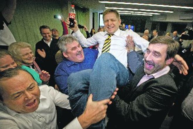 Rober Fico's Smerwonthe election by a landslide.
