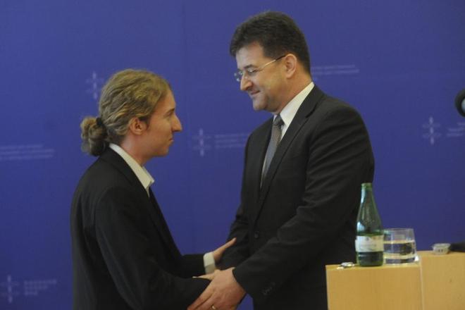 Matej Valuch (l) and Foreign Affairs Minister Miroslav Lajčák