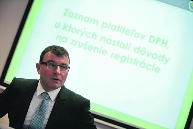 František Imrecze introduced the list of tax dodgers.