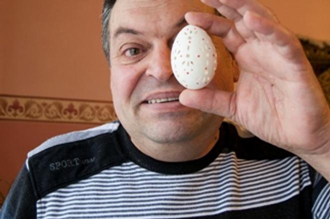 Dezider Kremmer, winner of the Bíňa egg festival. 