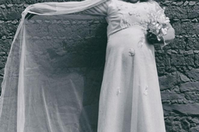 Graciela Iturbide - Fiesta and Death
