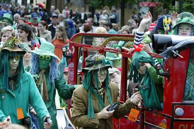 The annual Water Sprites Festival, held at the start of the rainy season, recalls the legend of King Ferko and his followers in the Danube