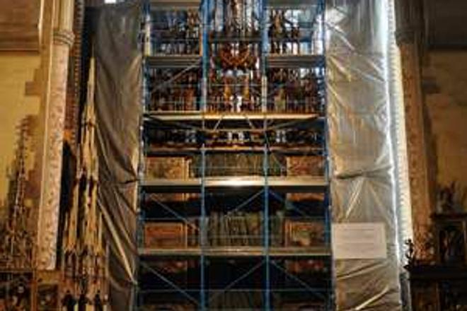 Levoča altar being renovated 