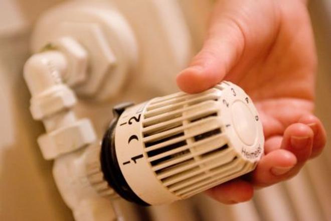 The government is to help people unable to pay their energy bills.