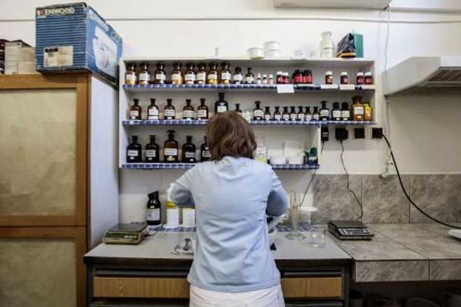 A brick-and-mortar pharmacy is the safest