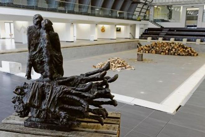 SNP depicted in modern art (Kunsthalle, Košice).