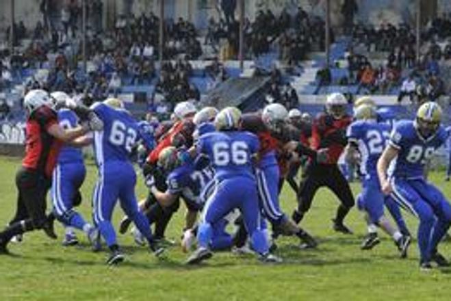 Slovak Monarchs playing against Czech Black Hawks Praha