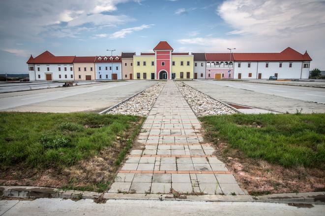 Planned outlet near Senec will transform into office buildings.