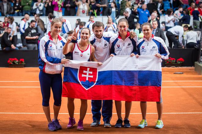 Winning Slovak team (coach in the middle) at FedCup 2016