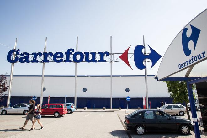 Carrefour store