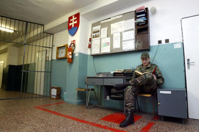The Slovak army used to have a garrison in Vajnory.