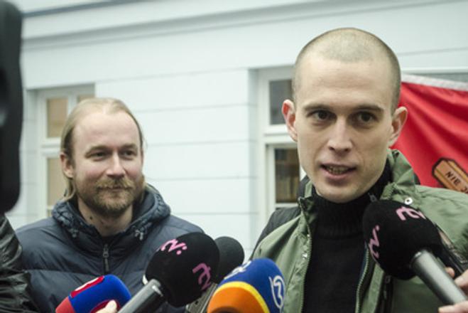 ISU's Vladimír Crmoman (L) and IVU's Jurja Halas talk to media about teachers' and lecturers' strike. 