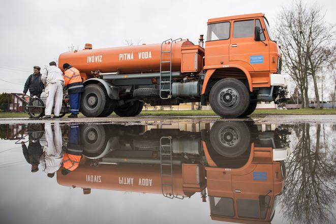 By the end of 2017, six villages in ŽItný Ostrov could not use water from piping due to atrazine contamination. 