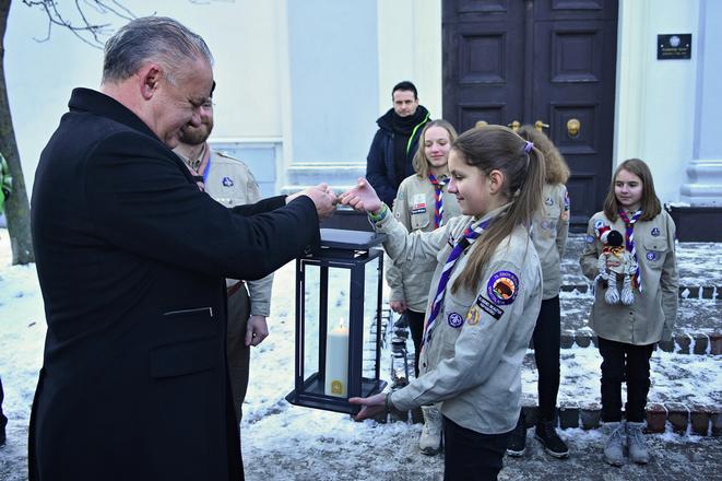 President Andrej Kiska took the Peace Light of Bethlehem in Poprad.