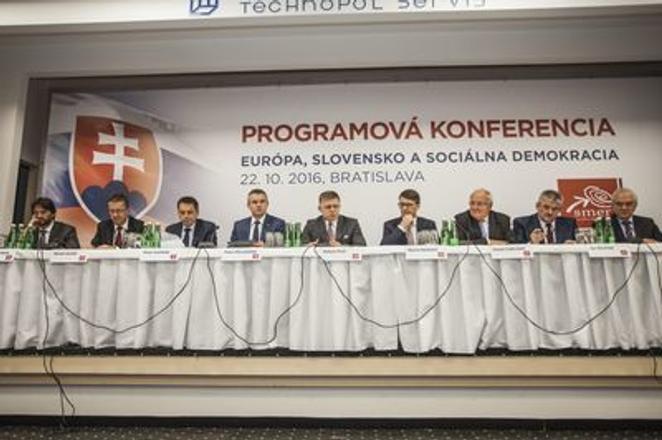 Smer programme congress. PM and party chairman Robert Fico is in the centre. 