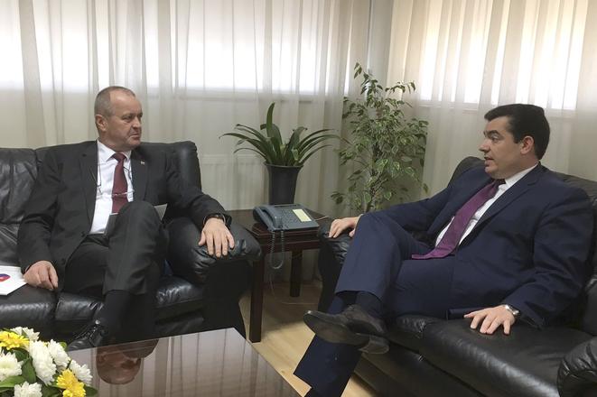 (L-R) Slovak Defence Minister Peter Gajdoš negotiated with his Cypriot counterpart Christoforos Fokaidis on the operation of Slovak troops in the United Nations Peacekeeping Force in Cyprus (UNFICYP) mission and deepening bilateral cooperation.