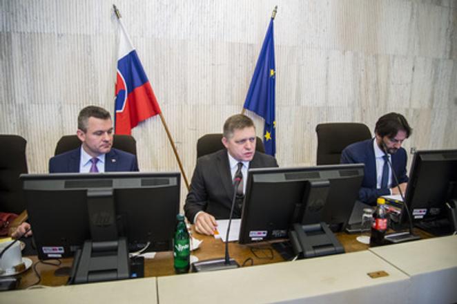 L-R: Deputy Prime Minister for Investments and Informatisation Peter Pellegrini, Prime Minister Robert Fico and Interior Minister Robert Kaliňák at January 18 cabinet session.  