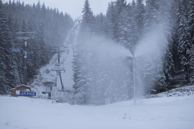 Snow-making at Jasná
