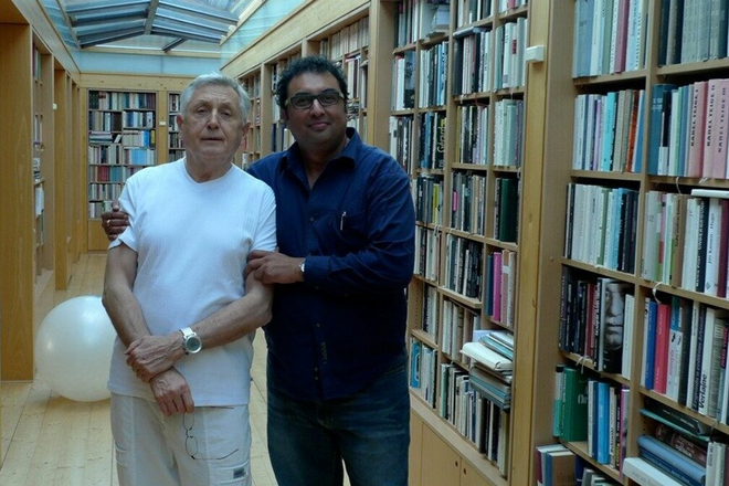 Film directors Jiří Menzel (left) and Shivendra Singh Dungarpur (right). 