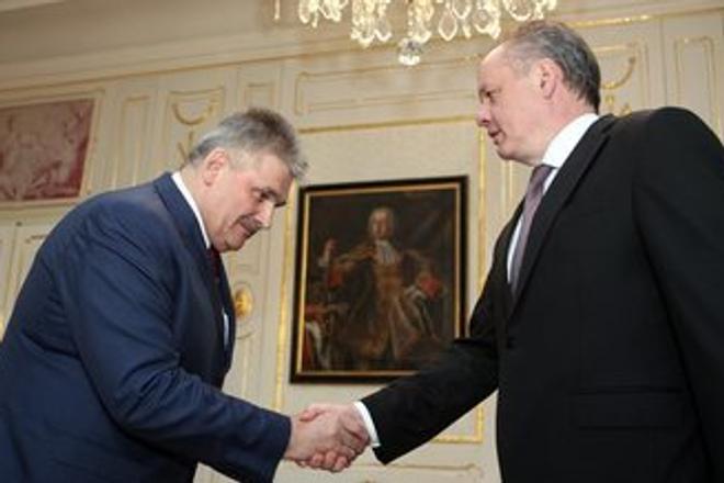 Labour Minister Ján Richter met with President Andrej Kiska on the creches law.