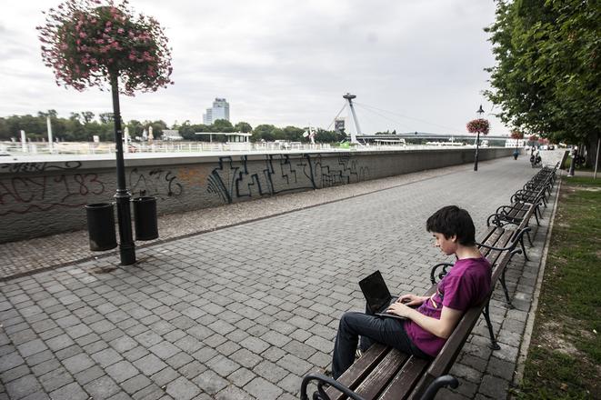 Users can connect to free WiFi along the Danube Embankment.