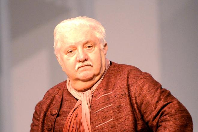 Marián Labuda in a SND piece. 