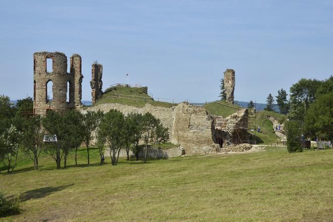 Plaveč Castle ruins
