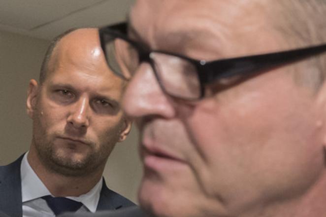 Head of parliamentary committee for overseeing SIS Gábor Grendel (L) and direvotr of SIS intelligence service Anton Šafárik, August 10, 2018.