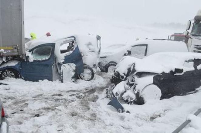 Chain accident on D1 highway near Poprad blocked the traffic. 