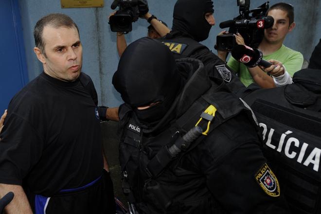 Volodymyr Yegorov with police on July 27, 2011 in Bratislava.

Čítajte viac: https://domov.sme.sk/c/20559262/na-ukrajine-zatkli-bossa-yegorova-na-slovensku-obzalovaneho-z-piatich-vrazd.html#ixzz4k47ek7wE