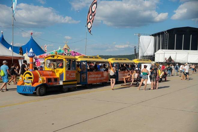 An eco-friendly train will ride around the Pohoda Festival venue between July 11 and 14 at Trenčín Airport. 