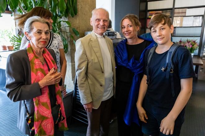 Katarina Curtis (left) with her husband and curator Lucia G. Stach.