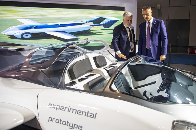 The Slovak flying car, designed by the Klein Vision firm, impresses Chinese investors at the 2019 China International Import Expo in Shanghai