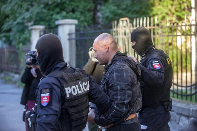 The police escorts Tomáš Szabó, the accused in the Kuciak case, to the Specialised Criminal Court in Banská Bystrica, central Slovakia, on September 30, 2018