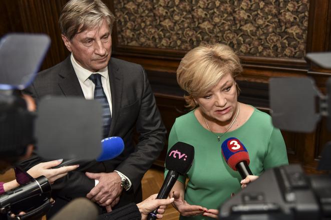 Former SND chair Vladimír Antala and Culture Minister Ľubica Laššáková talk to the media on January 24, 2019, in Bratislava.