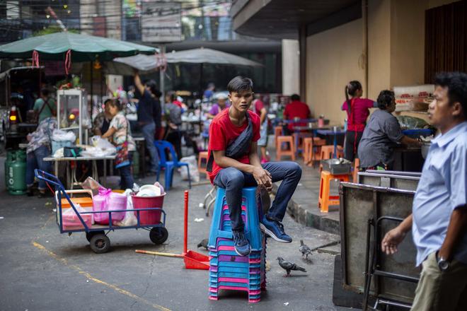 Travel cinema: Thailand (Illustrative stock photo)