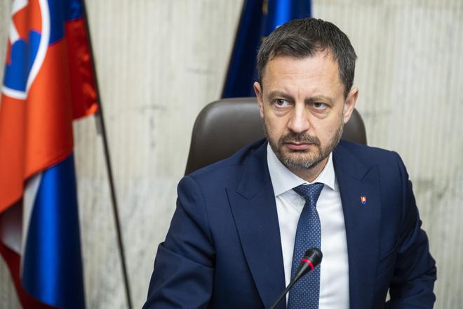 Acting PM Eduard Heger blames himself for the chaos, among others.