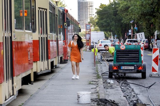 Extension of the tram public transport in Bratislava is one of key projects for which Bratislava needs EU funds.  
